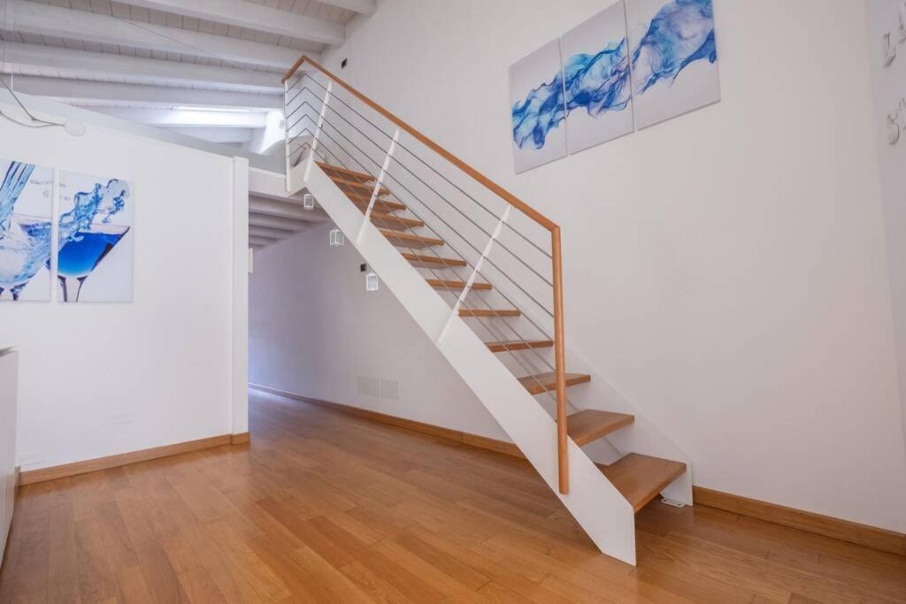 Happy Guest Apartments - Lake & Style Riva di Solto Bagian luar foto